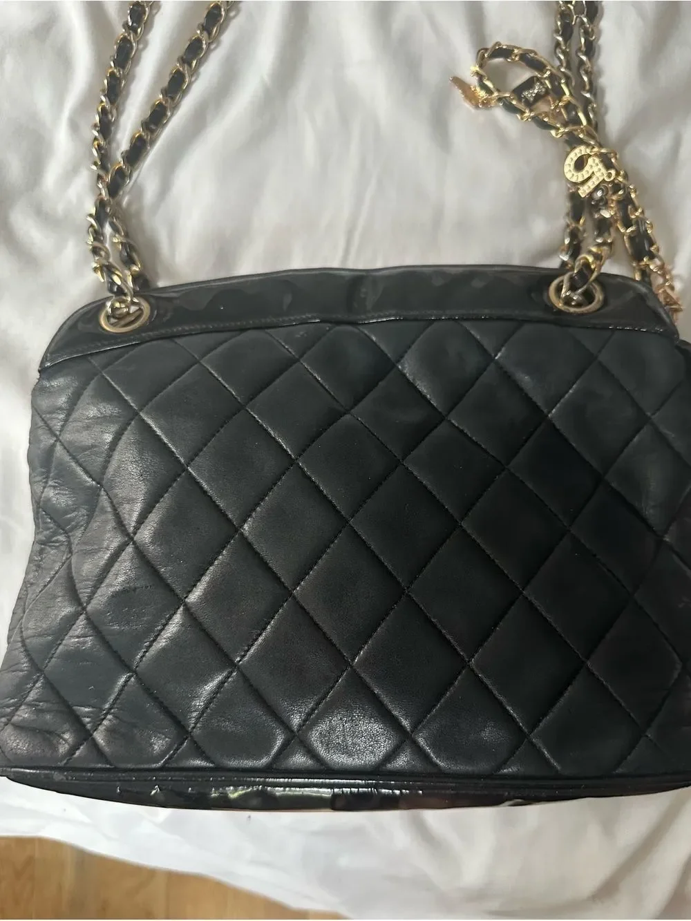 CHANEL Black Quilted Shoulder Bag